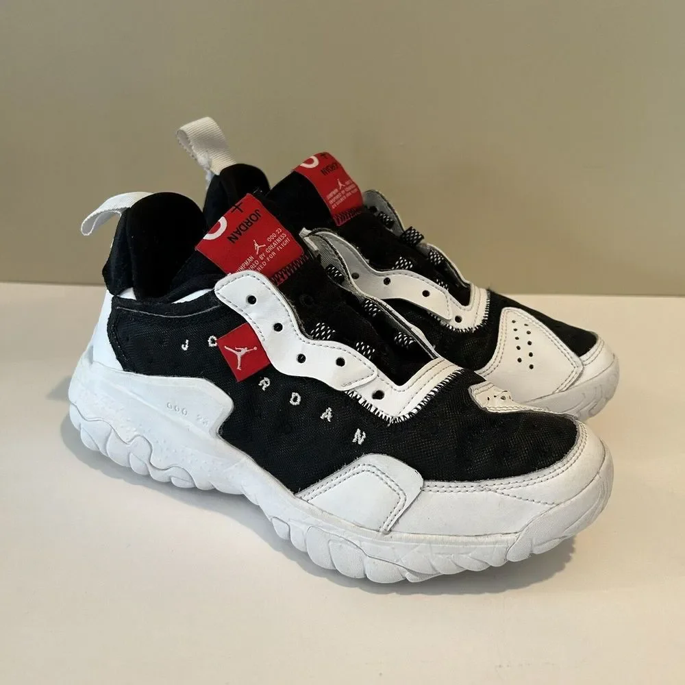 Jordan Delta 2 “Chicago bulls” Size 6.5Y No Laces Or Insoles‎